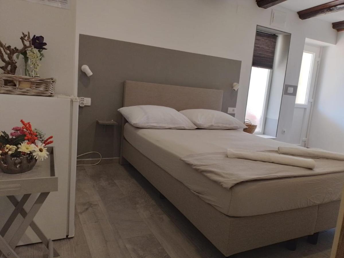 Apartments Ciao Bella City Centre With Free Parking Шибеник Экстерьер фото